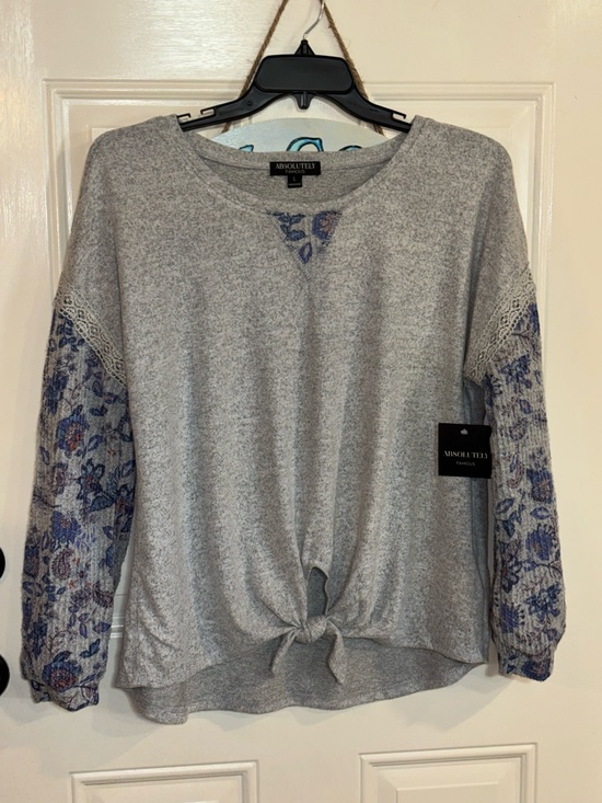 Absolutely Famous Tops - Absolutely Famous Heather Gray Knit Top with Blue Floral Sleeves